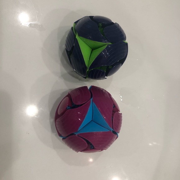 New with tags Switch Pitch set of 2 spheres - Picture 6 of 6